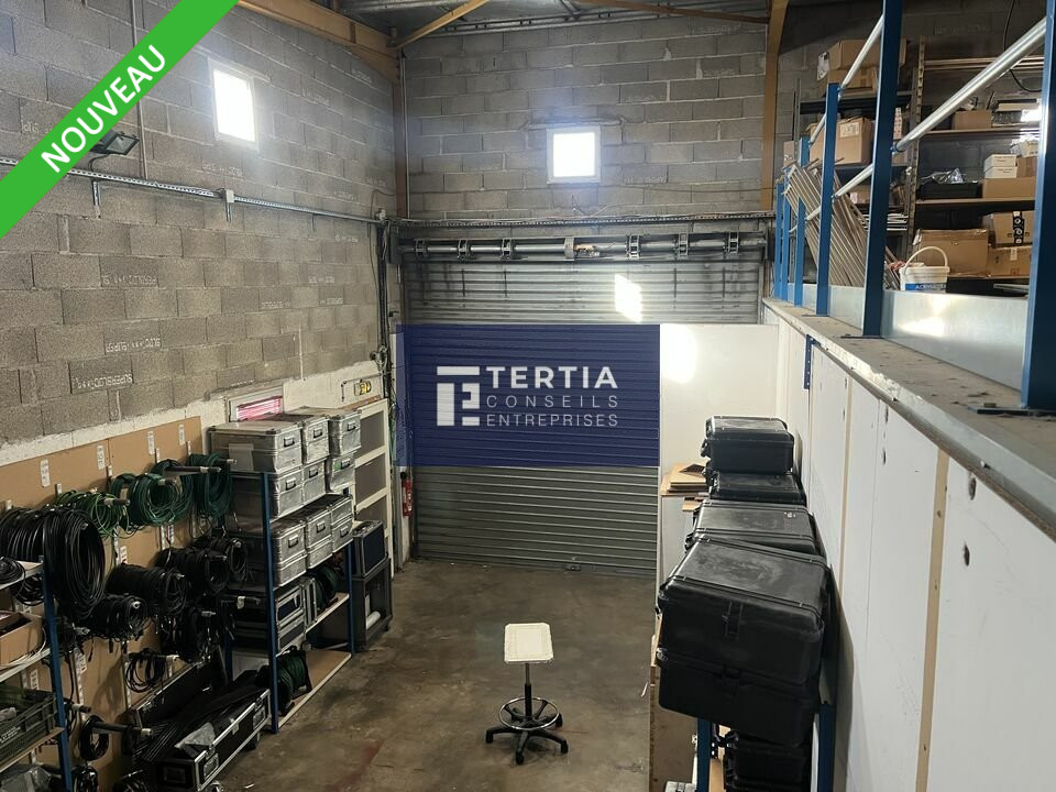 LOCAUX D'ACTIVITE - ENTREPOTS &agrave; Louer