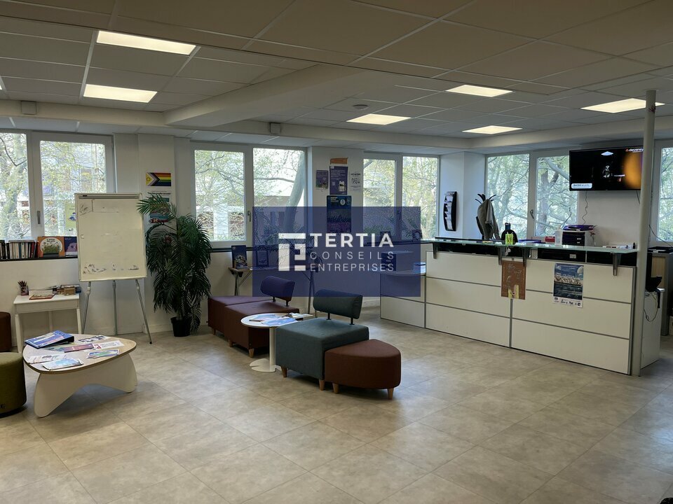 BUREAUX &agrave; Louer