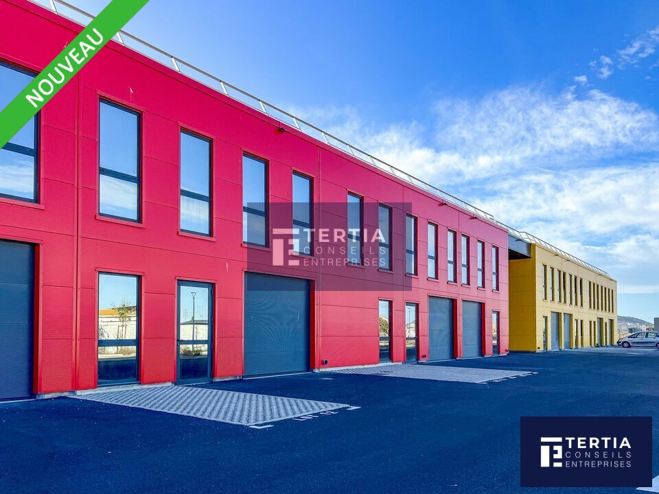 LOCAUX D'ACTIVITE - ENTREPOTS à Vendre