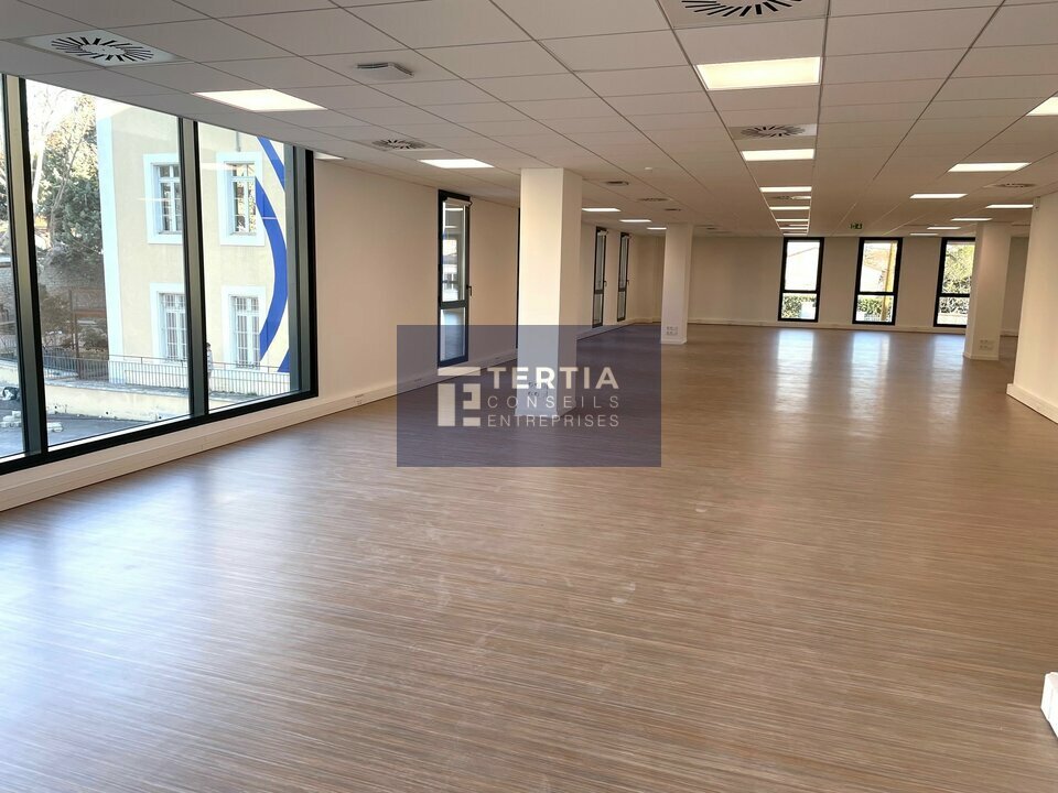 BUREAUX à Louer
